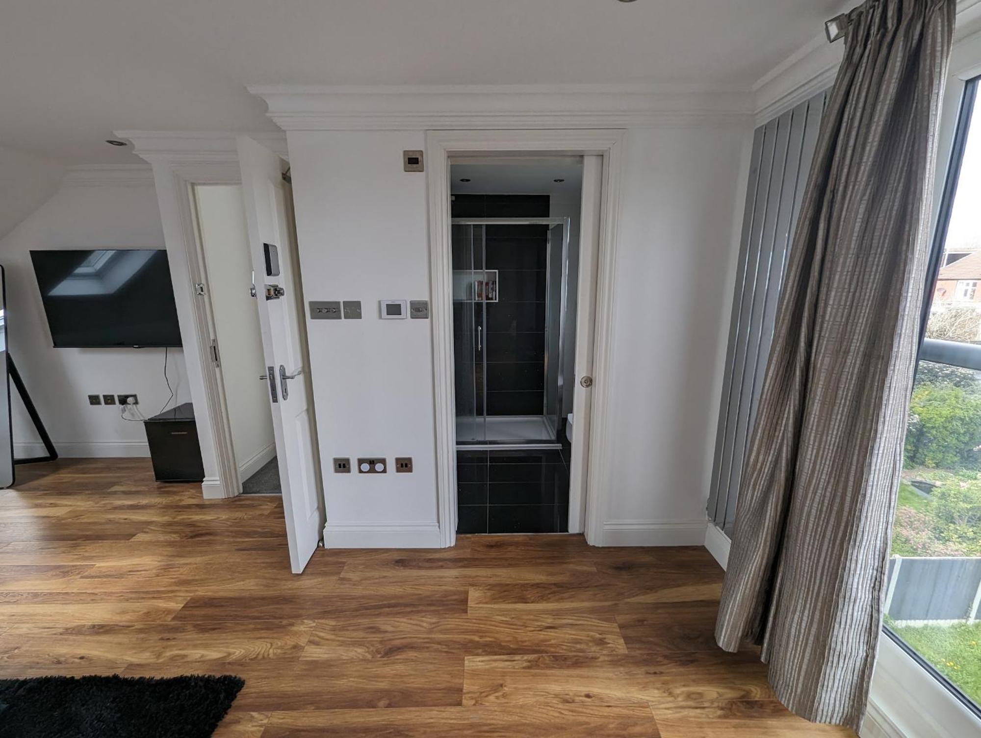 Luxury Hotel Rooms Palmers Green Exterior photo